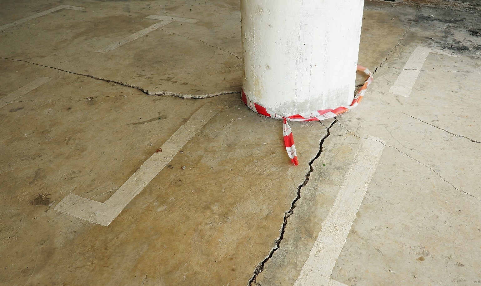 Concrete Floors Develop Cracks And Repairing Fixes