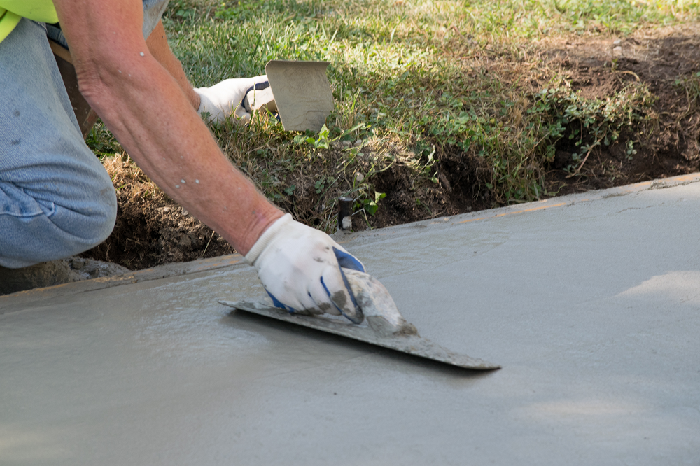 5 Products You Need to Repair a Concrete Driveway