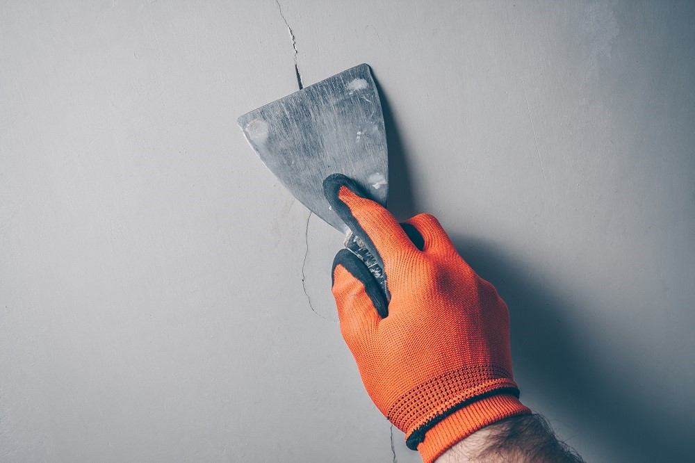 Repair Concrete Wall & Ceiling Cracks