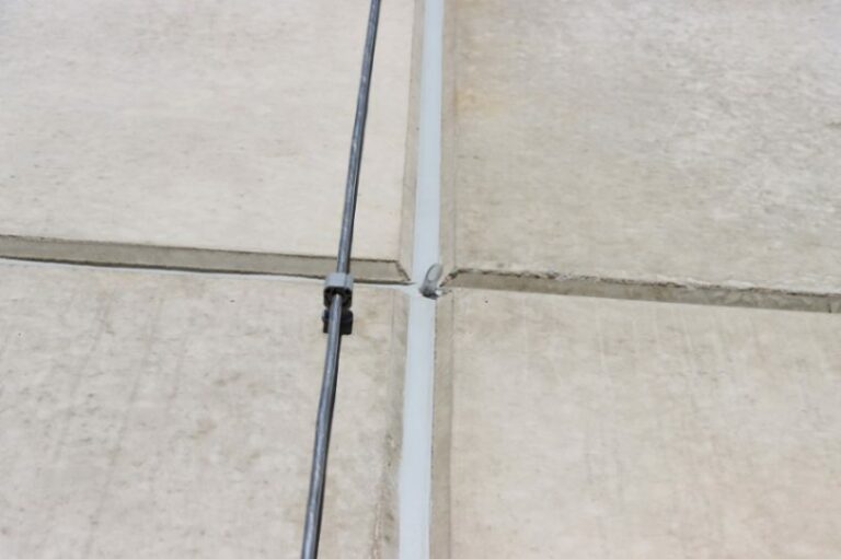 HowTo Repair Expansion Joints and Concrete Cracks